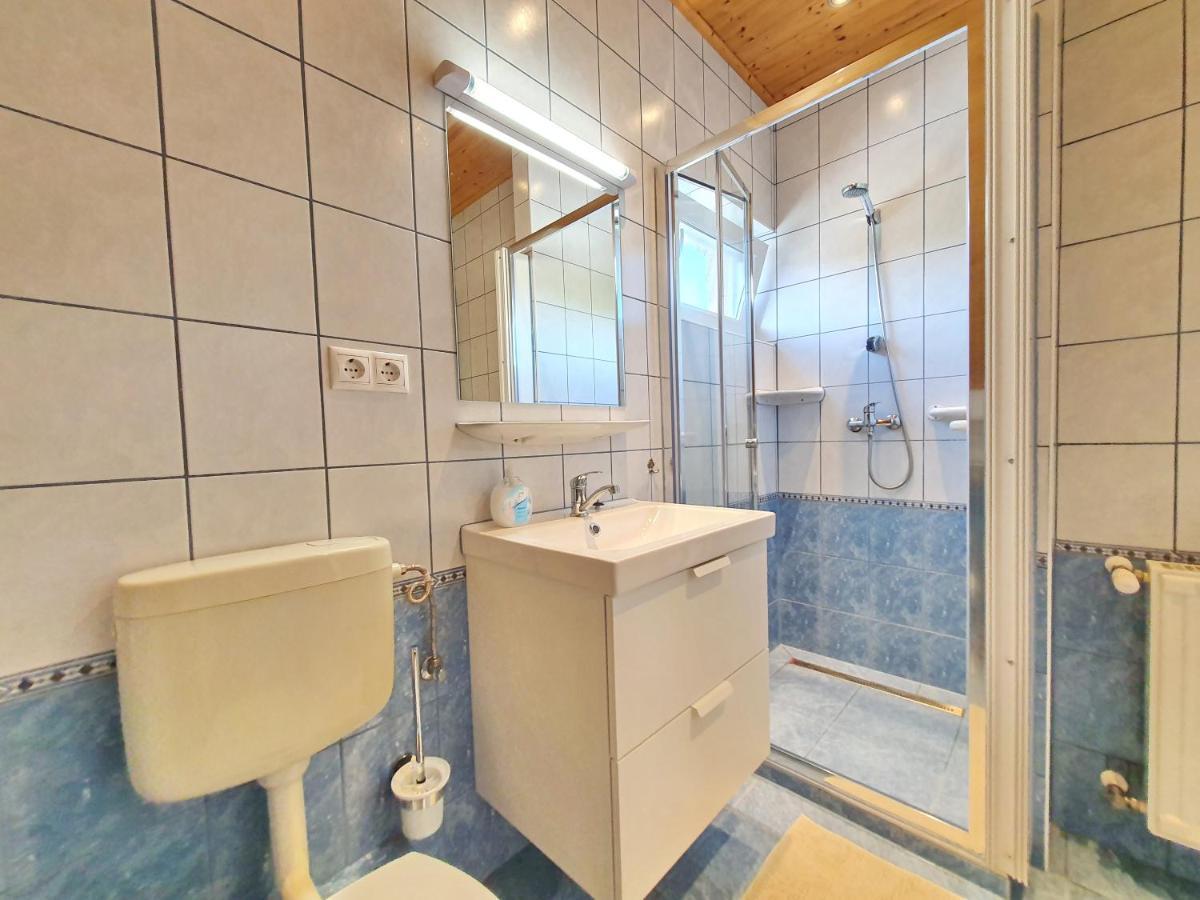 Krisztian Apartmanhaz Vonyarcvashegy Exterior photo